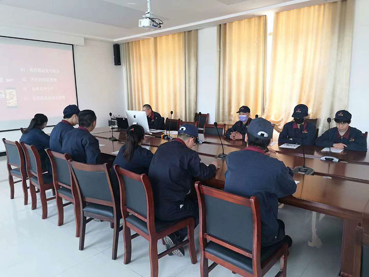 公司進(jìn)行安全崗位知識(shí)培訓(xùn)