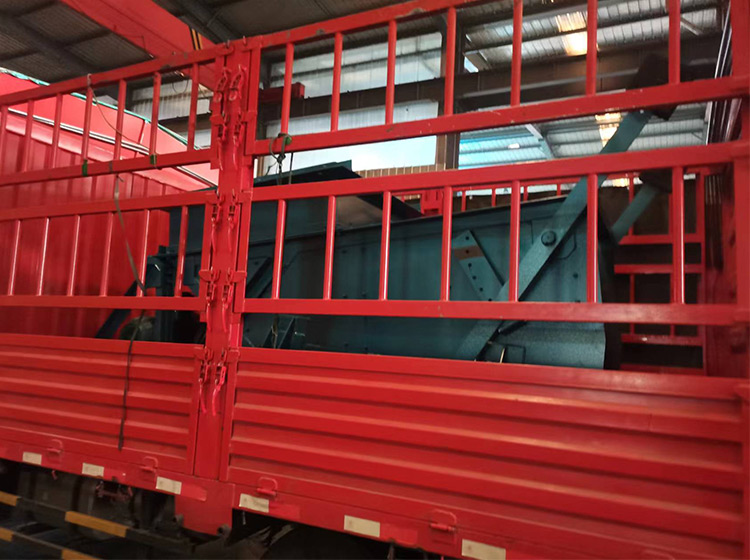 山東礦安機電生產(chǎn)的往復式給煤機發(fā)往徐州