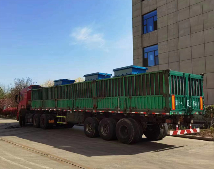 山東礦安機(jī)電生產(chǎn)的皮帶式給煤機(jī)裝車發(fā)貨