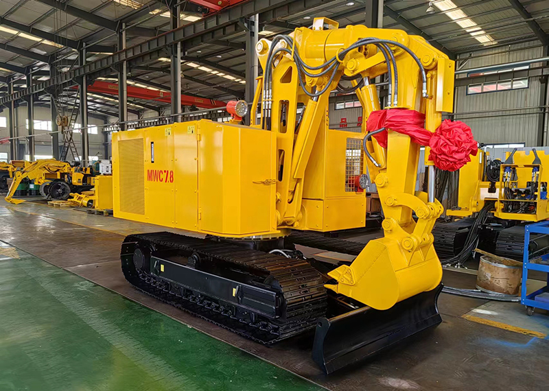 熱銷！山東礦安機電生產(chǎn)的又一臺液壓挖掘機裝車發(fā)貨