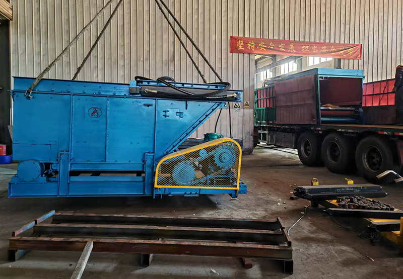 山東礦安機(jī)電生產(chǎn)的帶式給料機(jī)裝車發(fā)貨