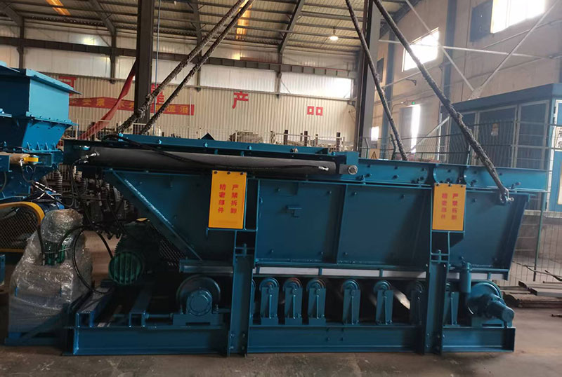 山東礦安機(jī)電兩臺(tái)液壓稱重給煤機(jī)裝車發(fā)貨