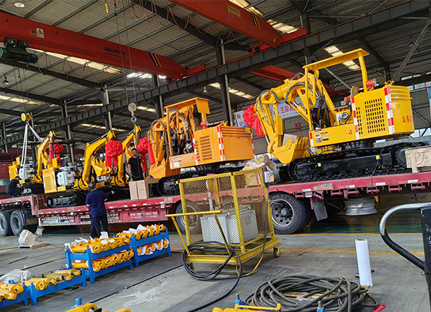 山東礦安機(jī)電有限公司自主研發(fā)的一批液壓挖掘機(jī)成功發(fā)貨